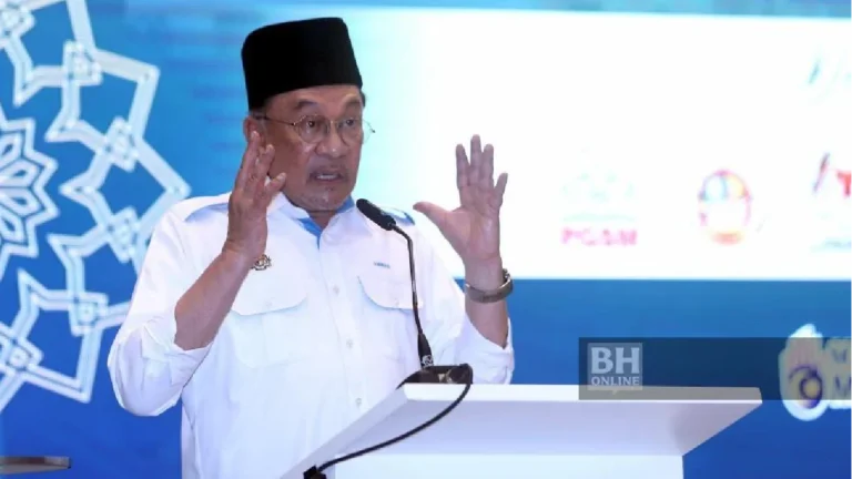 Anwar ketika berucap pada Majlis Perasmian Konvensyen Kebangsaan Profesion Peguam Syarie 2026